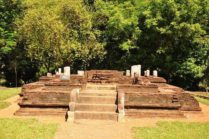 Ancient Kingdoms Day Trip from Kandy: Yapahuwa & Panduwasnuwara photo 6