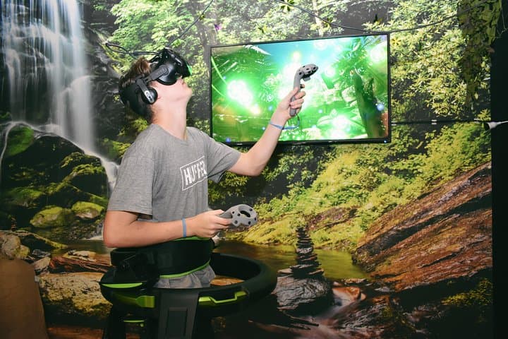 Omni VR Queenstown: Multiplayer Omni-Tread Virtual Reality Experience photo 5