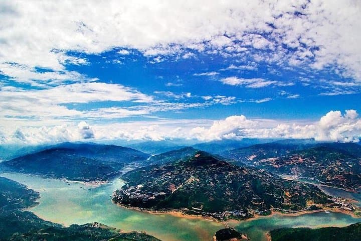 5-Day Yangtze River Cruise from Shanghai: Three Gorges, Fengdu & Chongqing Half-Day Tour