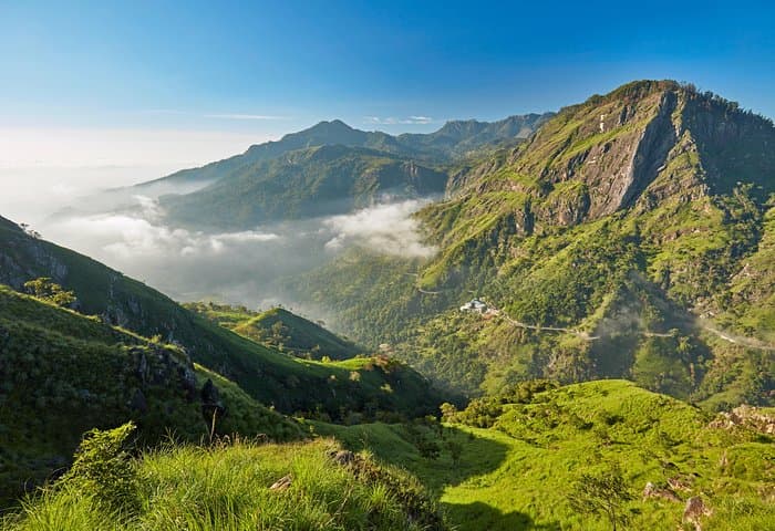 Ella-hike-little-adams-peak-and-nine-arches-bridge-trek