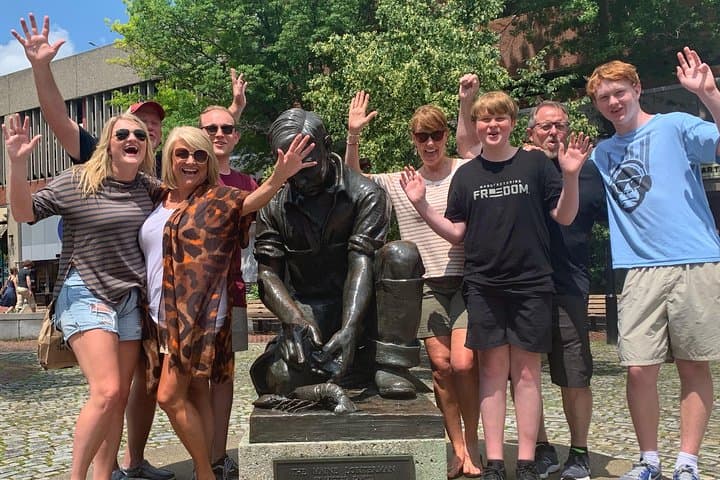 Old Port Culinary Walking Tour: Taste Portland’s Best in 2–3 Hours