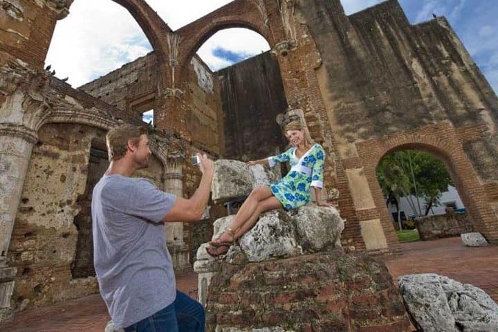 Santo Domingo VIP City Tour: Colonial Zone & Los Tres Ojos Day Trip photo 1