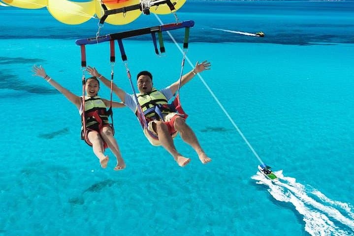 Soar Above Cancun: A Practical Guide to Parasailing Over Turquoise Waters
