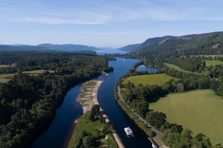 Loch Ness and Caledonian Canal 2-Hour Cruise from Dochgarroch: Sail Past Urquhart Castle photo 4