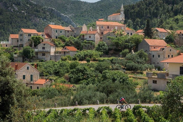 Hvar Wine Tasting Bike Tour: Stari Grad Plain to Vrboska and Jelsa photo 5