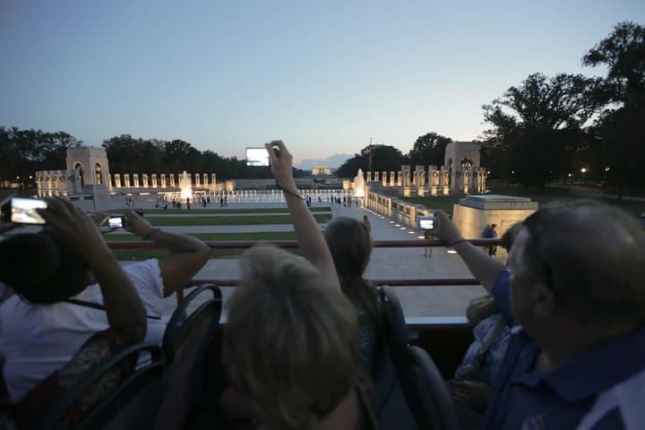 Big Bus DC Night Tour: Monuments & Memorials After Dark photo 6