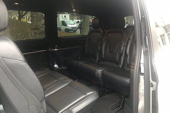 Southampton Cruise Terminal to London: Private Transfer via Windsor Castle photo 3