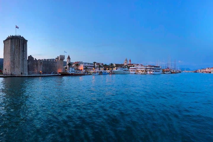 Private Sunset Speedboat Tour from Trogir to the Blue Lagoon photo 5
