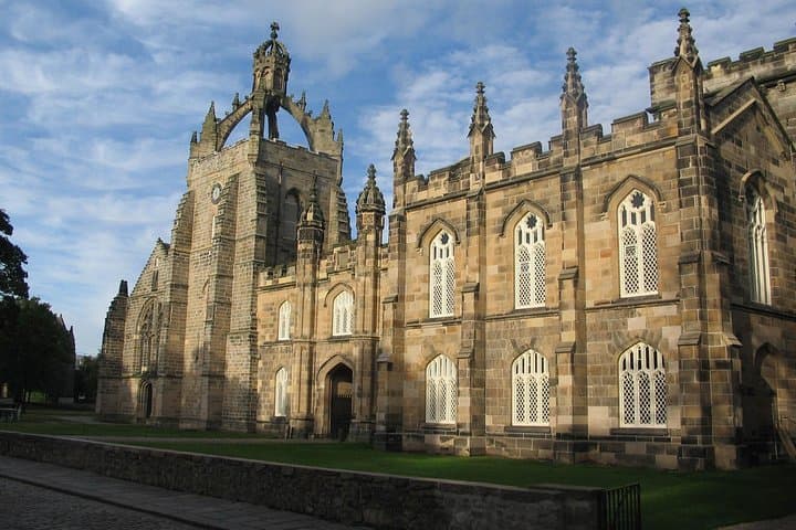 Aberdeen Historical Walking Tour: Old Aberdeen, King's College & Secret Graveyard photo 1