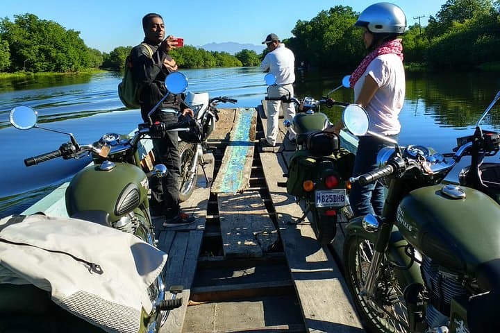 Royal Enfield Overnight to Monterrico Beach: Motorcycle Tour from Antigua photo 4