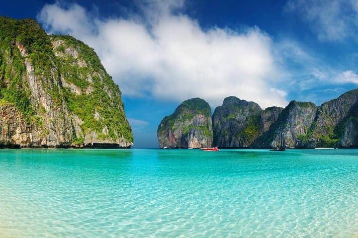 Phi Phi Island Premium Big-Boat & Speedboat Tour from Phuket photo 4
