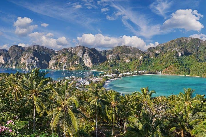 Phi Phi & Bamboo Island Speedboat Day Trip: Snorkel, Kayak & White Sand Beaches photo 6
