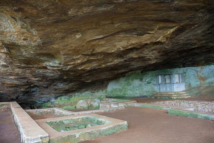 Into Belilena: Private Cave Expedition from Colombo photo 5