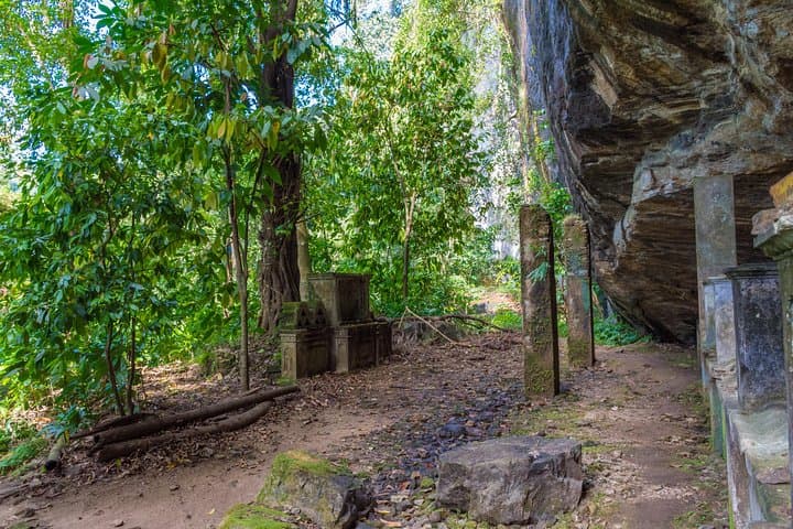 Into Belilena: Private Cave Expedition from Colombo photo 6