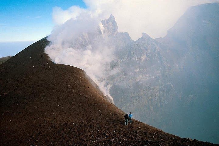 Hiking Etna’s North Slope: Piano Provenzana to the 2100m Crater photo 2
