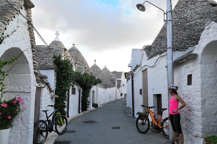 E-bike Through Alberobello and Masseria: Trulli, Mozzarella & Focaccia Tasting photo 1