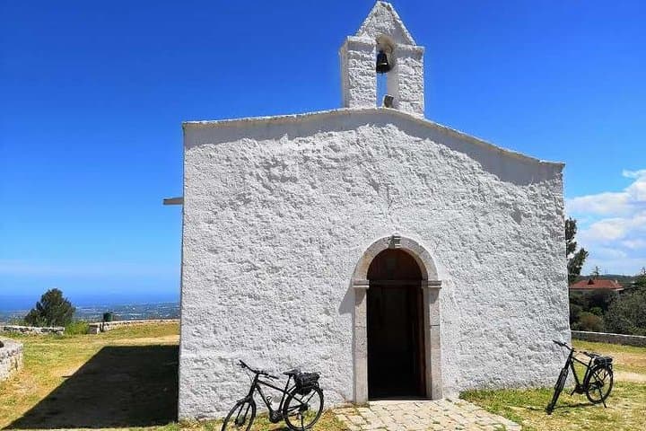 E-bike Through Alberobello and Masseria: Trulli, Mozzarella & Focaccia Tasting photo 4