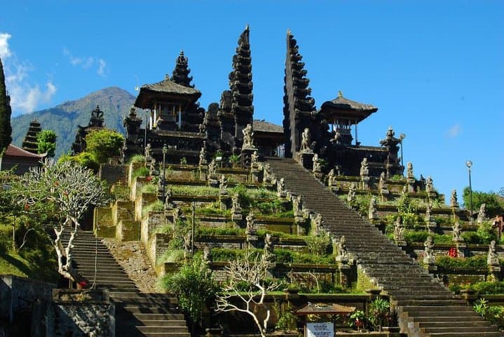 Besakih Mother Temple Bali Cultural Day Tour: History, Viewpoints & Local Crafts