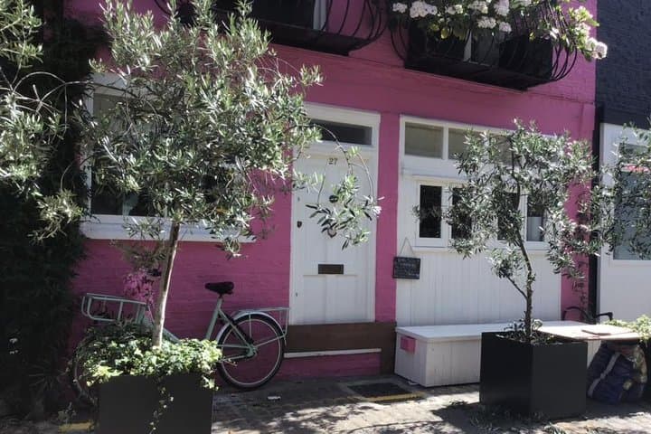 Romcom Film Locations Walking Tour: Notting Hill, Bridget Jones & Love Actually photo 4