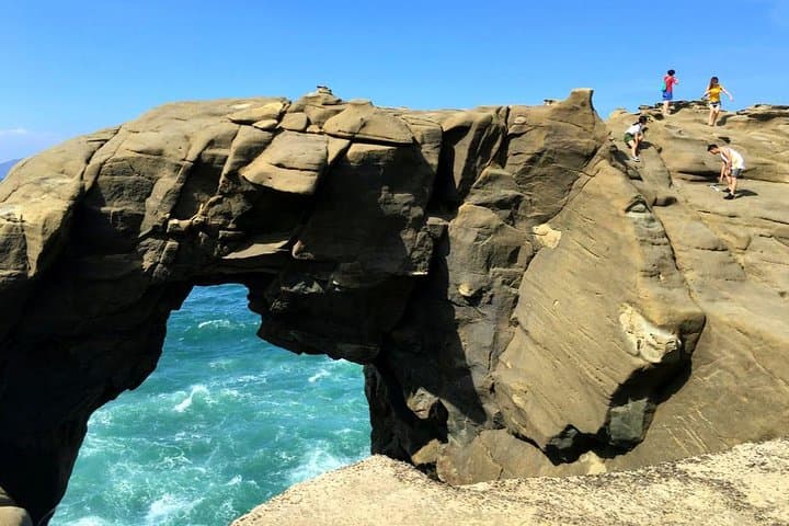 Keelung & Jiufen One-Day Coastal Tour — Zhengbin Port, Worry Valley, Elephant Trunk Rock & Yin-Yang Sea photo 5
