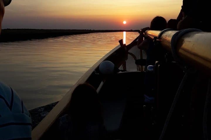 Sunset Prosecco Boat Tour in Venice — Twilight Views of St. Mark's Basin photo 2