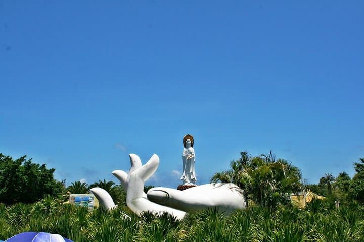 Private Day Tour to Nanshan Temple and Tianyahaijiao from Sanya