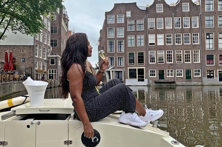 Personalized Amsterdam Photography Tour: Capture the City Like a Local photo 3