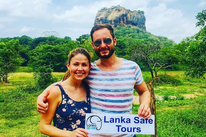 10-Day Sri Lanka Round Tour: Beaches, Tea Country, Wildlife & Cultural Sites with Private Driver photo 1