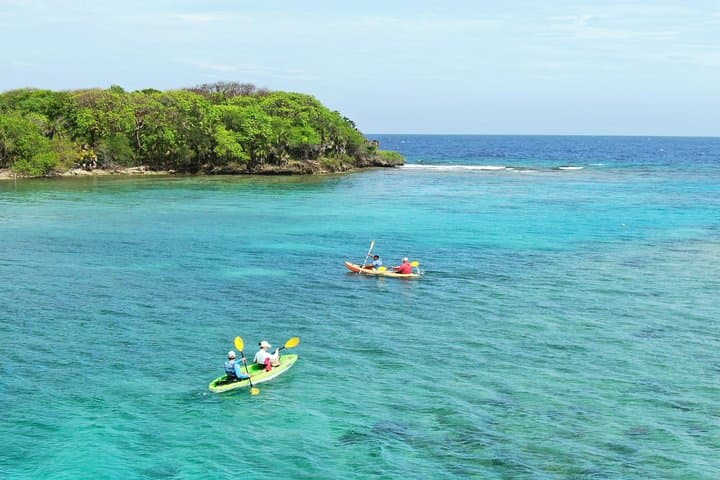 Roatán Kayak Harbor Adventure and Reef Snorkel at French Cay