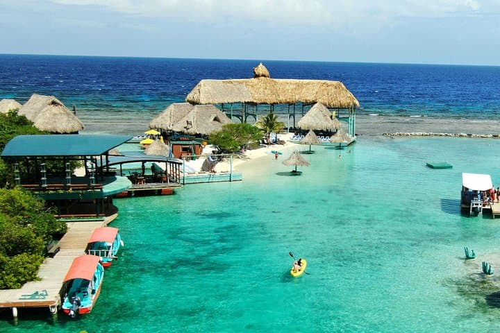 Roatán Kayak Harbor Adventure and Reef Snorkel at French Cay photo 4