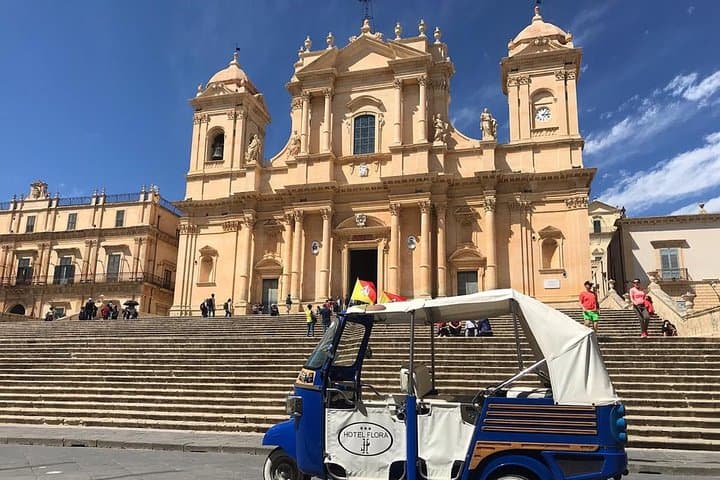 Ape Calessino Tour: Noto's Stone Garden & Baroque Sights at Sunrise and Sunset