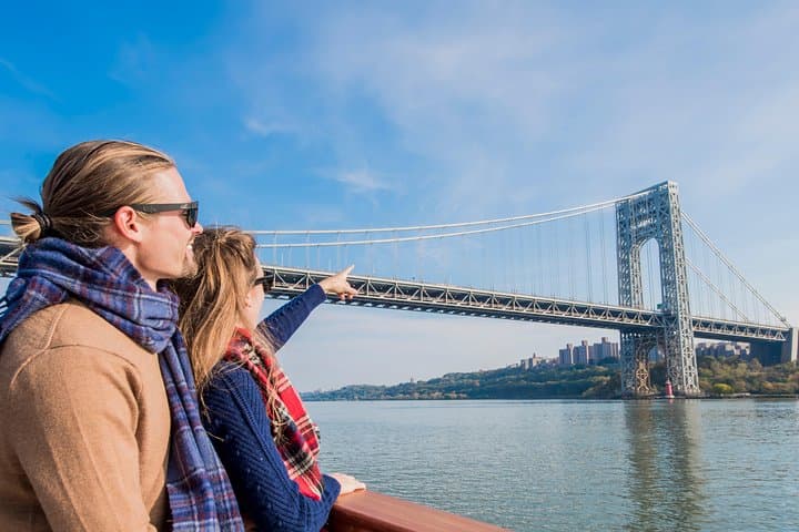 NYC Fall Foliage Sail: Hudson River Views & Palisades Cliffs photo 3