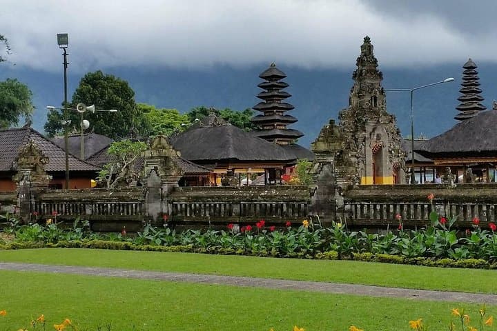 Beratan Lake Temple & Jatiluwih Rice Terrace — Full-Day Private Tour from Kuta photo 4