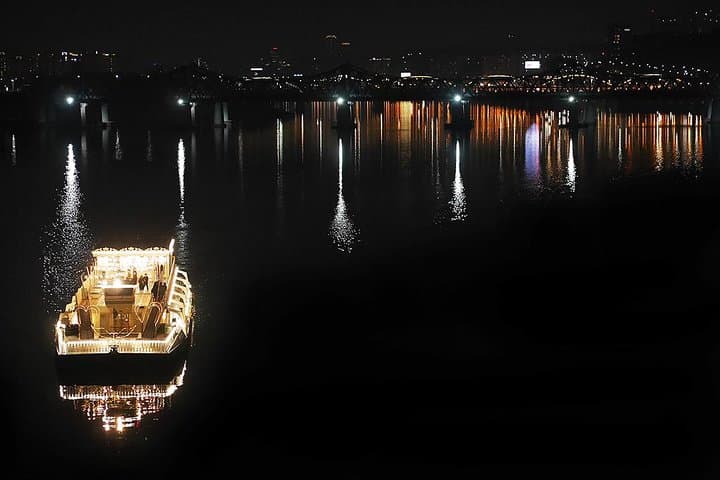 Seoul Night Skyline Private Tour — Custom 4‑Hour City Lights Experience photo 2