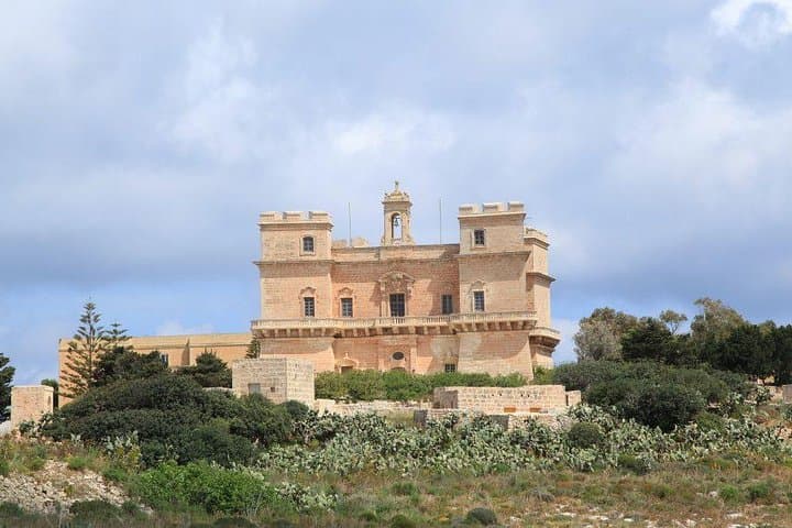 Private Malta Highlights Tour: Dingli Cliffs, Mdina & Blue Grotto photo 3