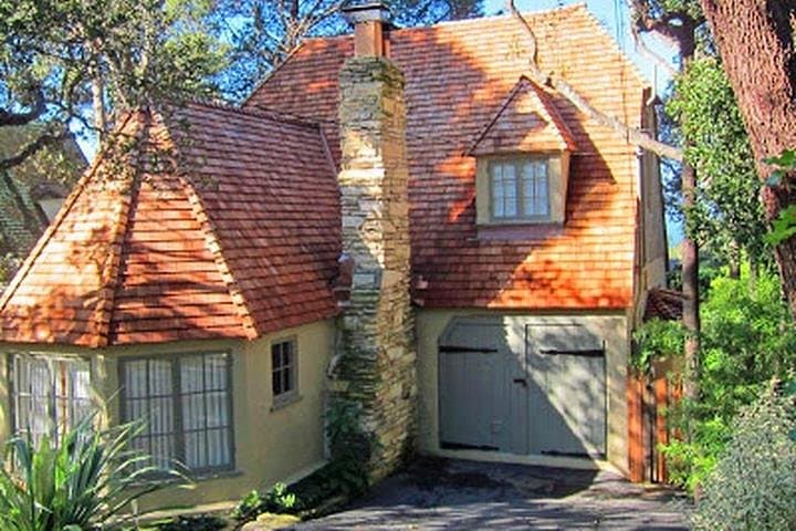 Carmel's Fairy-Tale Houses: Self-Guided Walking Audio Tour photo 2