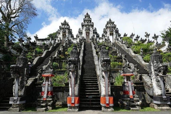 Lempuyang Gate of Heaven & Tukad Cepung: Eastern Bali Full-Day Cultural and Waterfall Tour photo 4
