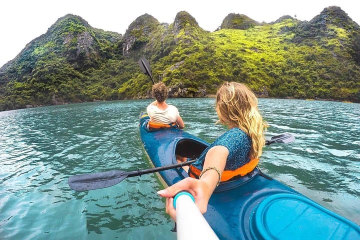 Halong Bay & Lan Ha Bay 2-Day Cruise: Balcony Cabin, Kayaking & Caves photo 4