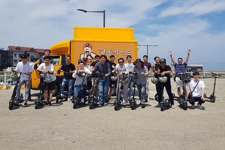 Jeju Seaside Kickscooter: Coastal 2D/1N Rental Guide