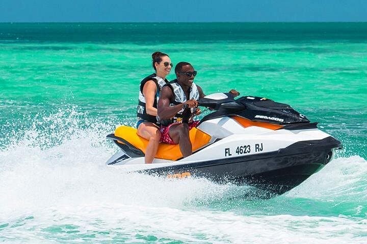 Roatán Half-Day Jetski Rental — West Bay & West End Waverunner Adventure photo 2