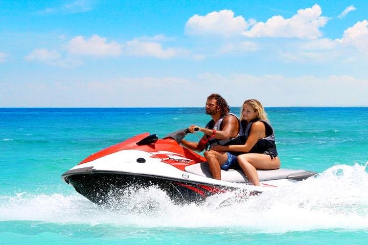Roatán Half-Day Jetski Rental — West Bay & West End Waverunner Adventure photo 3