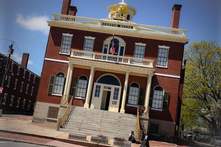 Salem Historic Walking Tour: 90-Minute Overview of Witch Trials, Maritime & Revolution