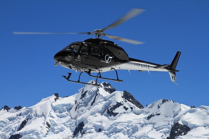 Aoraki/Mt Cook Helicopter Flight with Alpine Landing — Tasman Valley Views photo 6