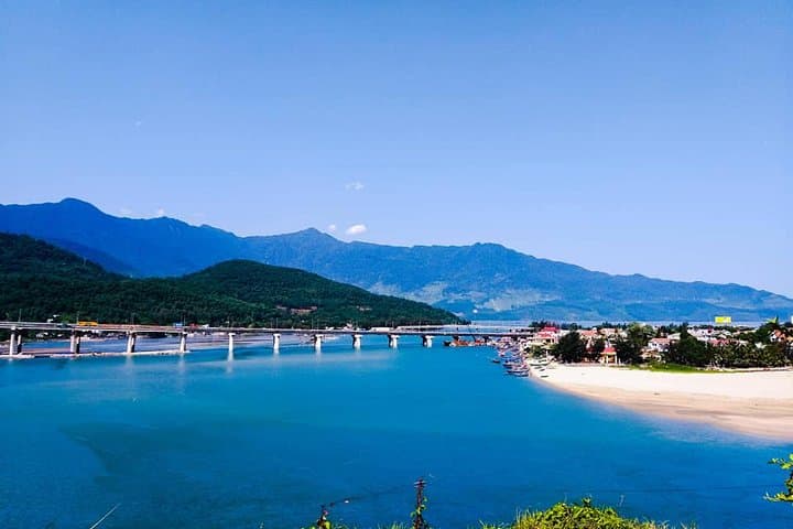Hai Van Pass, Monkey Mountain & Marble Mountains Private Tour from Da Nang