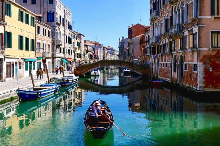 Venice Walking Tour and Mini Cruise: Rialto, Ghetto & Giudecca Highlights photo 3