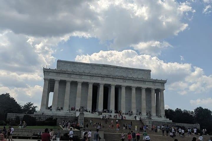 Flexible Private Day Tour of Washington D.C. Monuments and Memorials