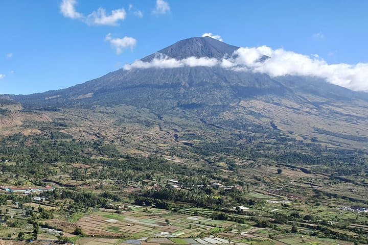 Pergasingan Hill Trek (1,700 m): 2-Day Sembalun to Sajang Waterfall Adventure photo 3