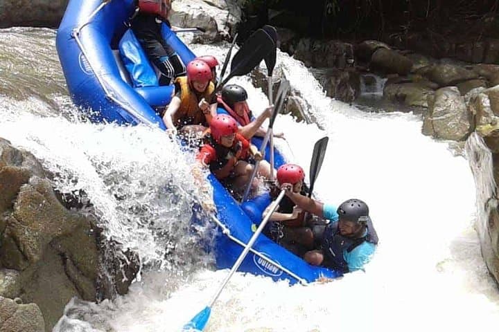 Kuala Kubu Bharu Whitewater Rafting: Full-Day Adventure from Kuala Lumpur