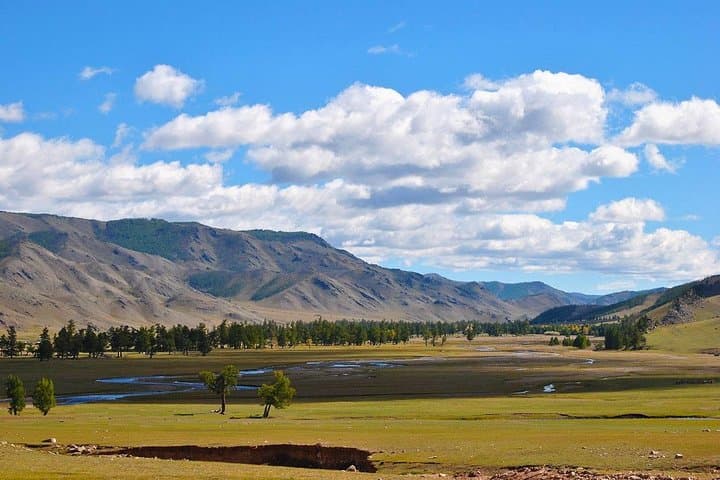 3-Day Central Mongolia Tour — Karakorum, Erdene Zuu & Elsen Tasarkhai Dunes