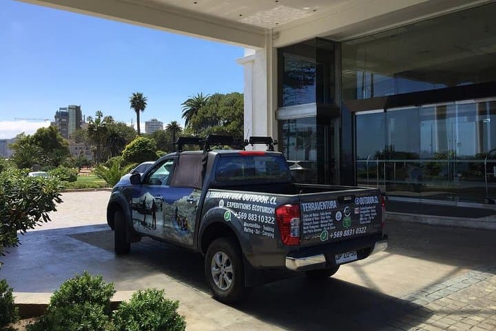 Private Transfer: Santiago Airport to Valparaiso with Casablanca Valley Winery Stop